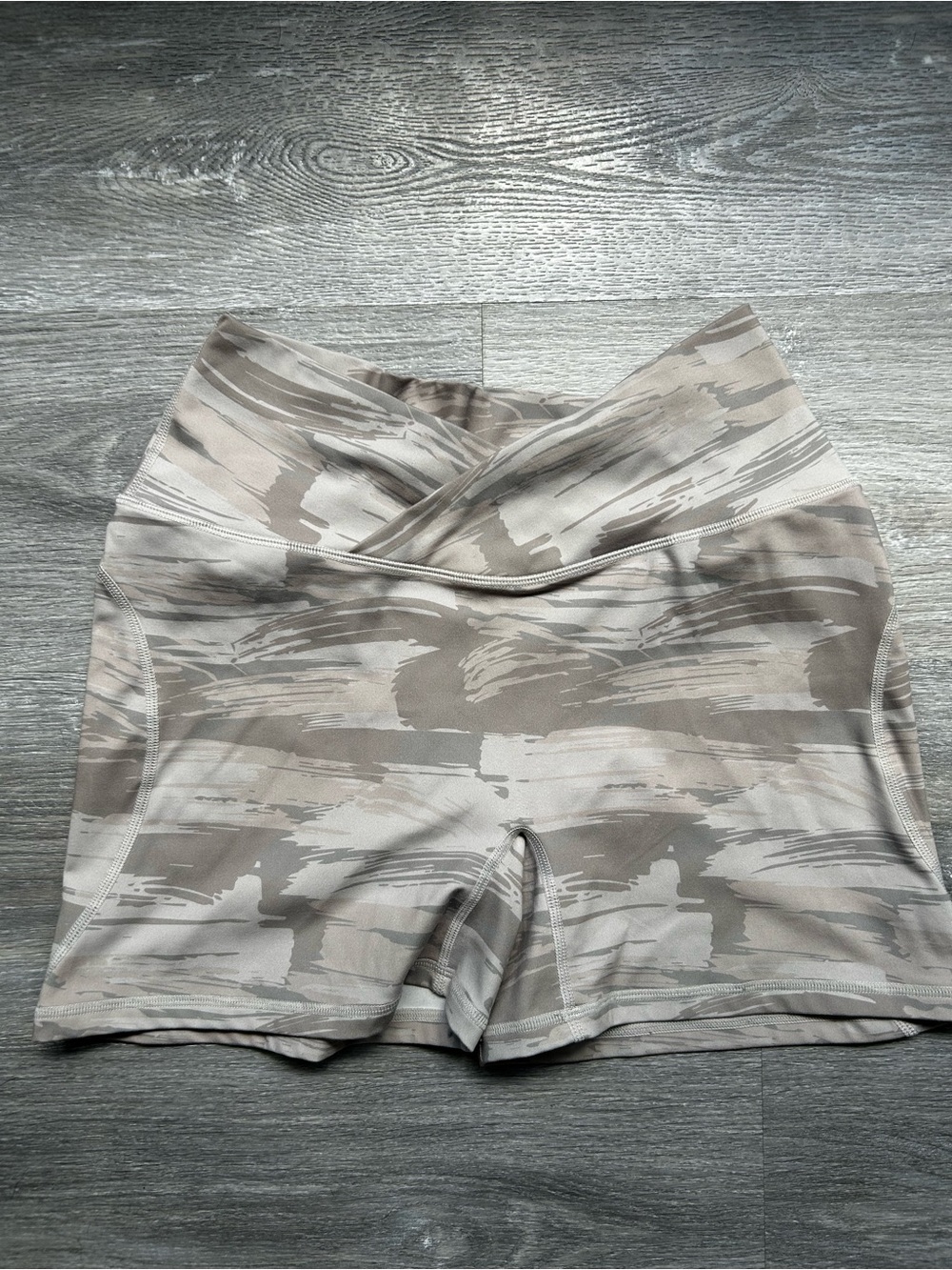 Alphalete Surface Power Shorts in Desert Canvas Camo High Rise V-Shape Waist